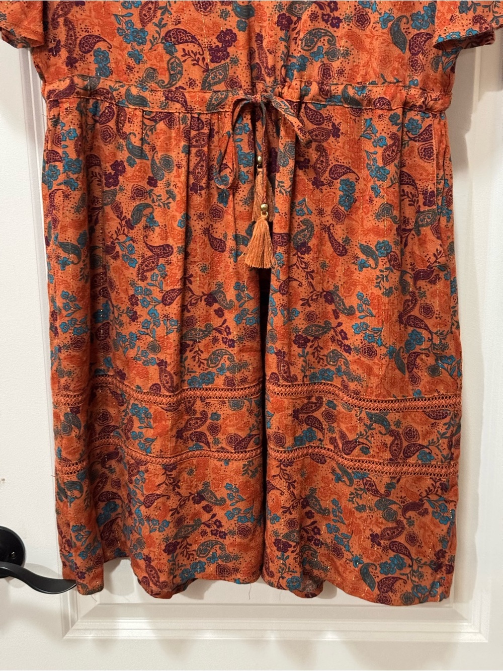 Idyllwind Rust/Blue Paisley V-Neck Tie-Waist Mini Dress size L Pit 22” L 36” - Picture 4 of 12